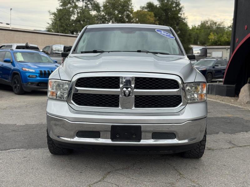 RAM 1500 SLT Crew Cab SWB 4WD 2017 RAM 1500 SLT Crew Cab SWB 4WD 2017