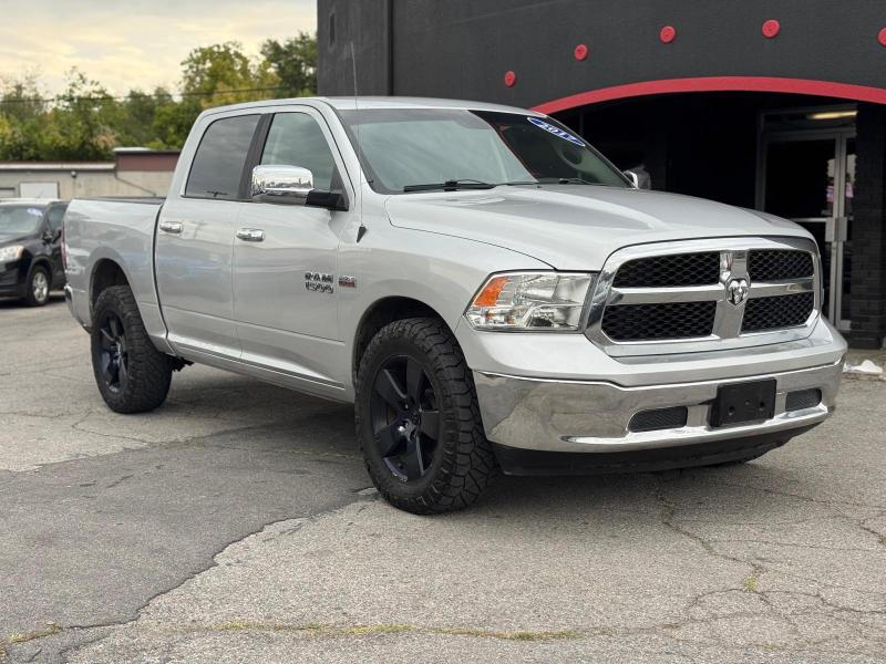 RAM 1500 SLT Crew Cab SWB 4WD 2017 RAM 1500 SLT Crew Cab SWB 4WD 2017