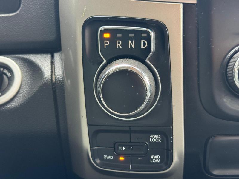 RAM 1500 SLT Crew Cab SWB 4WD 2017 RAM 1500 SLT Crew Cab SWB 4WD 2017