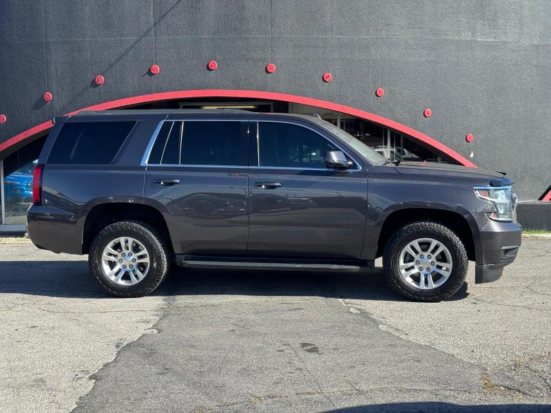 2018 Chevrolet Tahoe LS photo 2