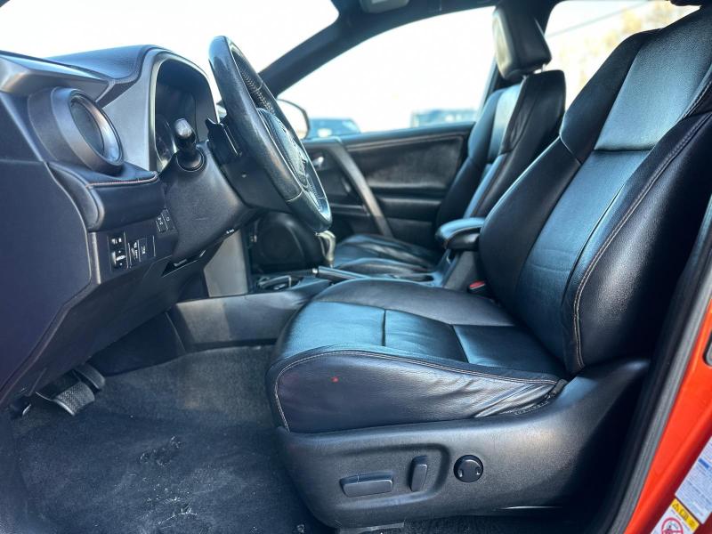 Toyota RAV4 SE 4WD 2016