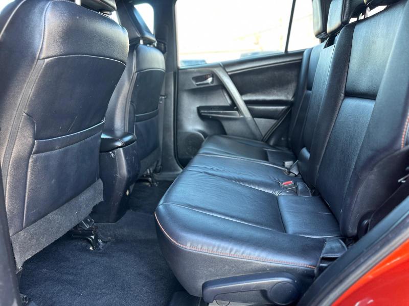 Toyota RAV4 SE 4WD 2016