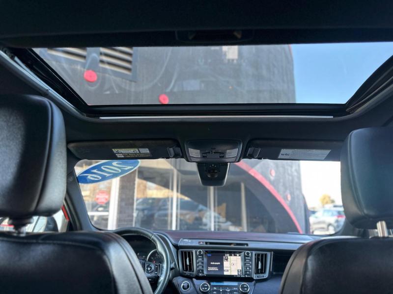 Toyota RAV4 SE 4WD 2016