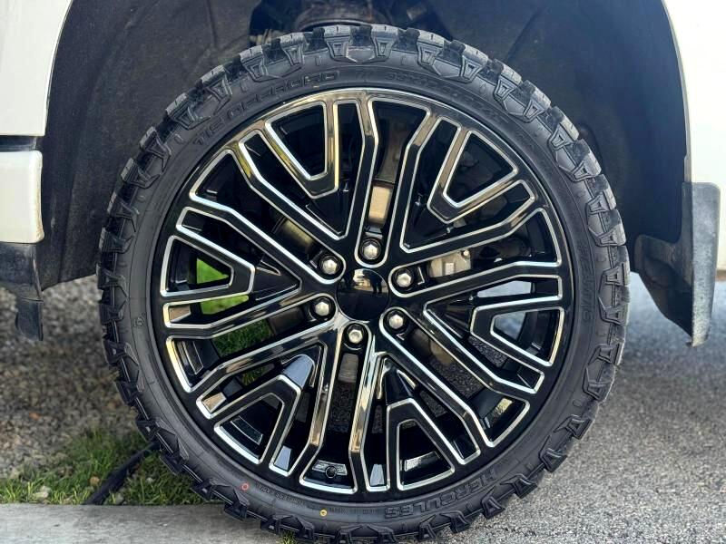 Chevrolet Silverado 1500 Custom Crew Cab Long Box 4WD 2020