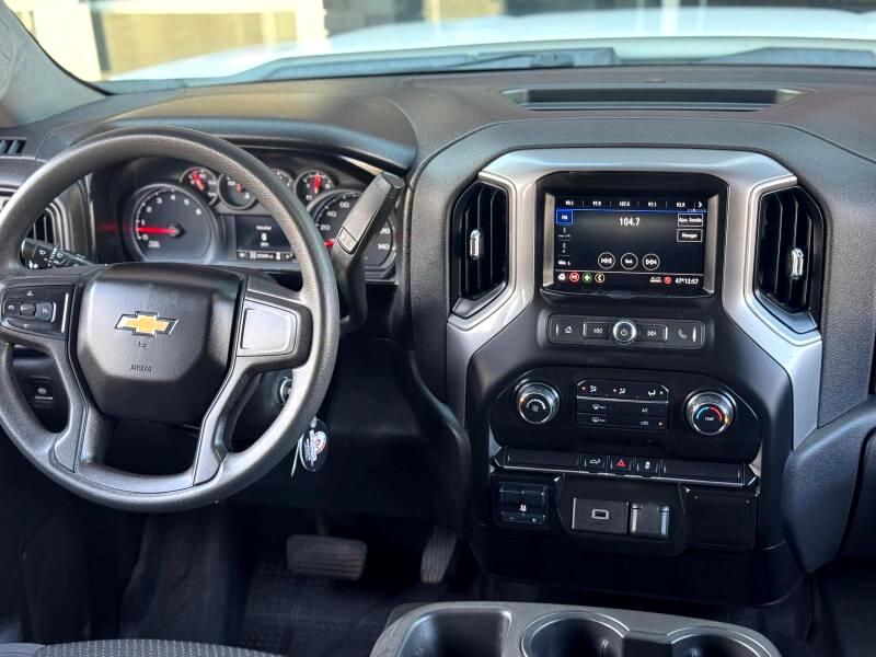 Chevrolet Silverado 1500 Custom Crew Cab Long Box 4WD 2020