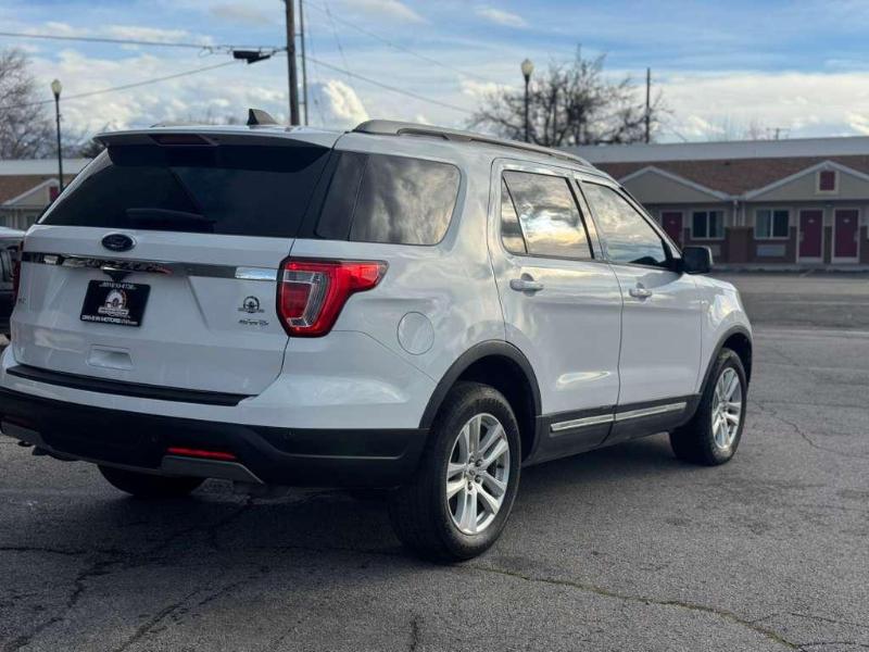 Ford Explorer XLT 4WD 2019