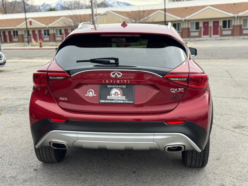 Infiniti QX30 Luxury AWD 2018