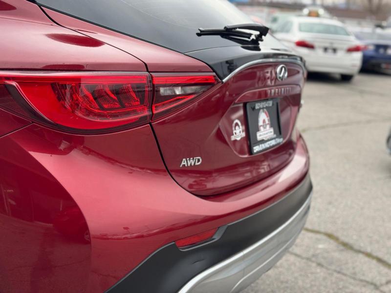 Infiniti QX30 Luxury AWD 2018