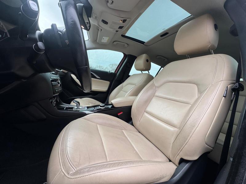 Infiniti QX30 Luxury AWD 2018