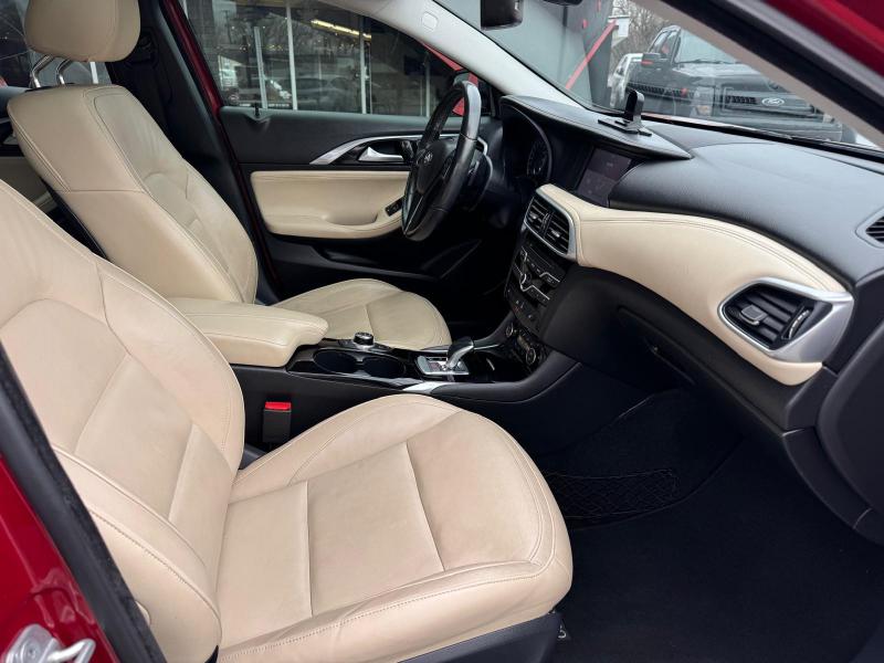 Infiniti QX30 Luxury AWD 2018