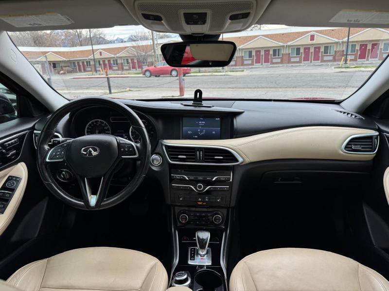 Infiniti QX30 Luxury AWD 2018