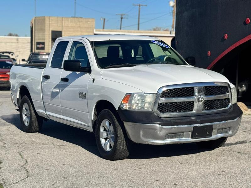 RAM 1500 Tradesman Quad Cab 4WD 2015