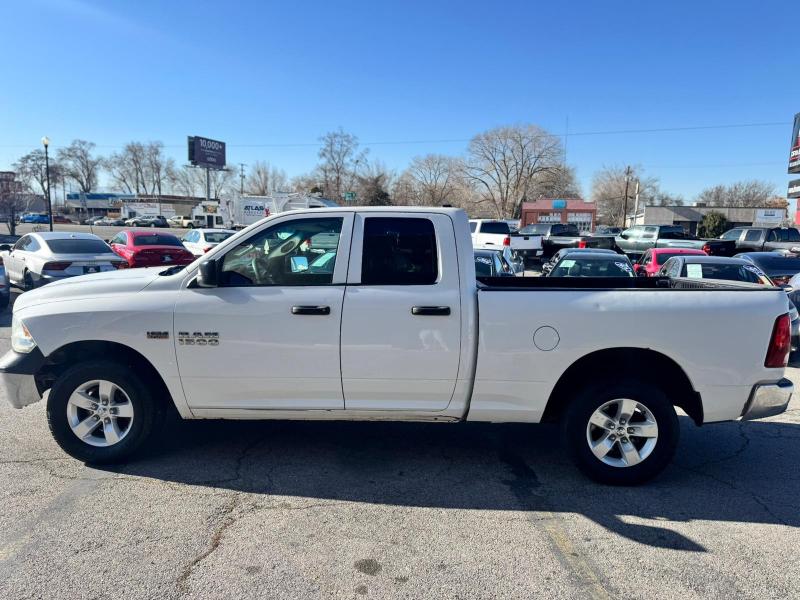 RAM 1500 Tradesman Quad Cab 4WD 2015