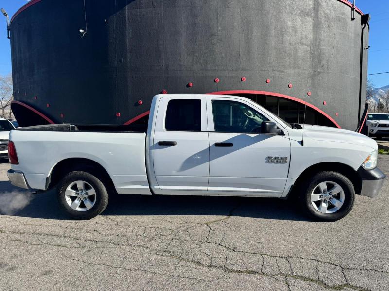 RAM 1500 Tradesman Quad Cab 4WD 2015