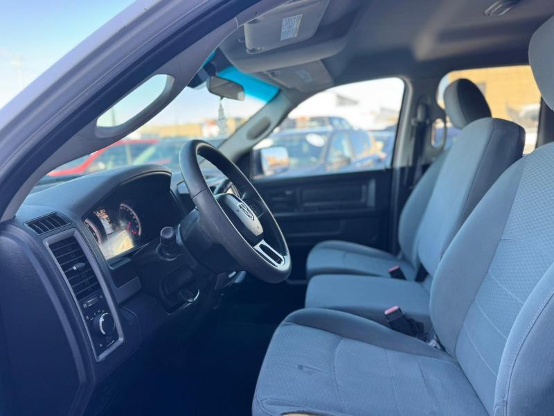 RAM 1500 Tradesman Quad Cab 4WD 2015