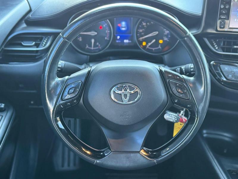 Toyota C-HR XLE 2018