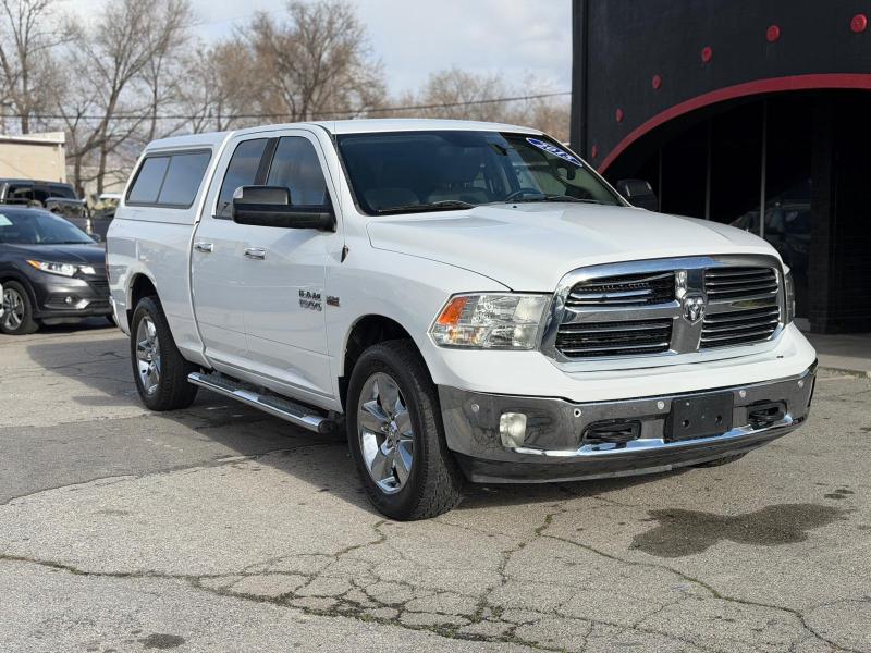 RAM 1500 SLT Quad Cab 4WD 2015