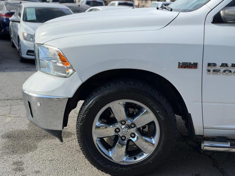 RAM 1500 SLT Quad Cab 4WD 2015