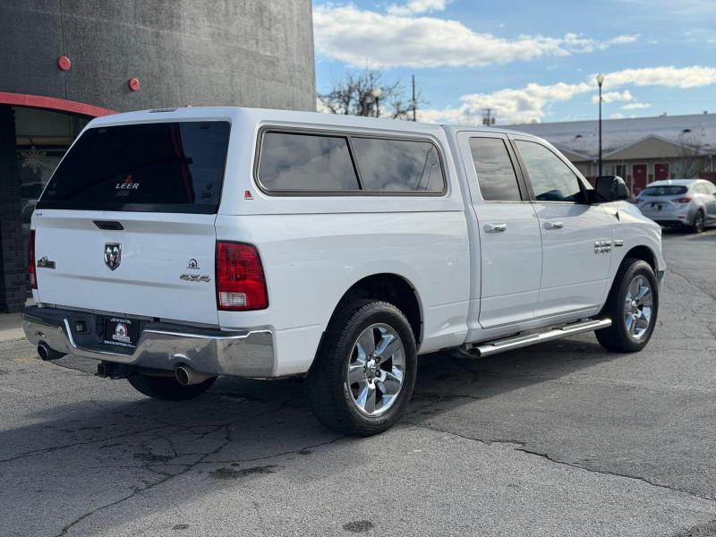 RAM 1500 SLT Quad Cab 4WD 2015