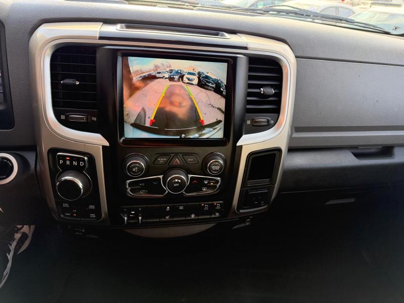 RAM 1500 SLT Quad Cab 4WD 2015