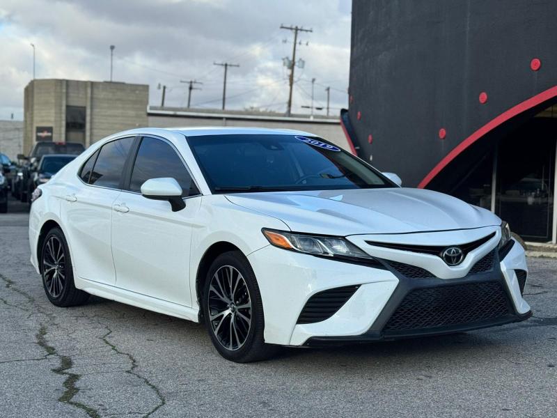 Toyota Camry XLE 2019
