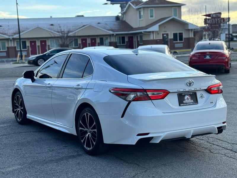 Toyota Camry XLE 2019