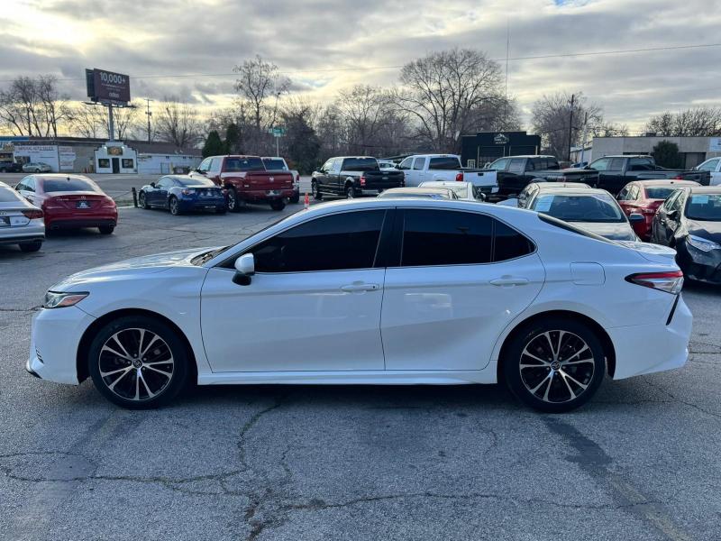 Toyota Camry XLE 2019