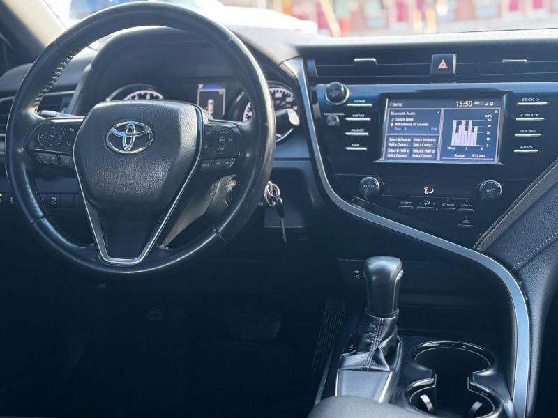 Toyota Camry XLE 2019