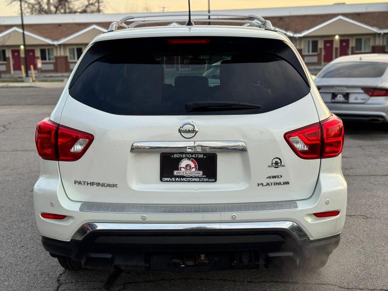 Nissan Pathfinder Platinum 4WD 2017