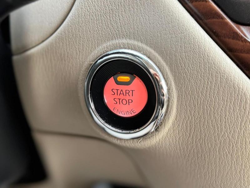 Nissan Pathfinder Platinum 4WD 2017