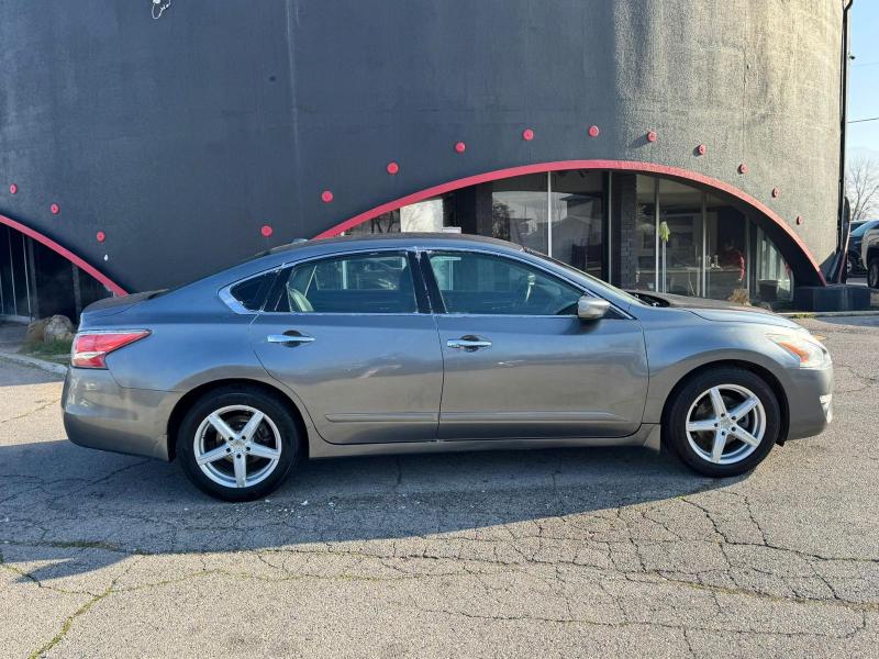 Nissan Altima 2.5 SV 2015