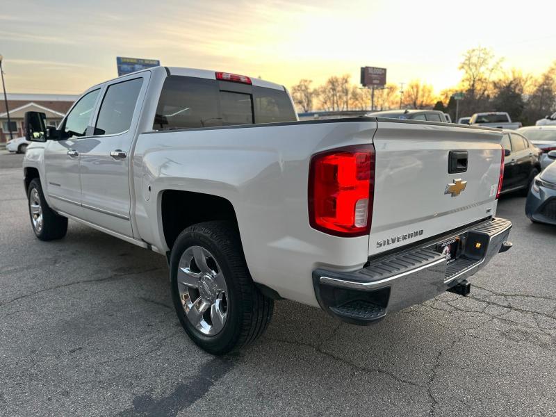 Chevrolet Silverado 1500 LTZ Crew Cab 4WD 2017