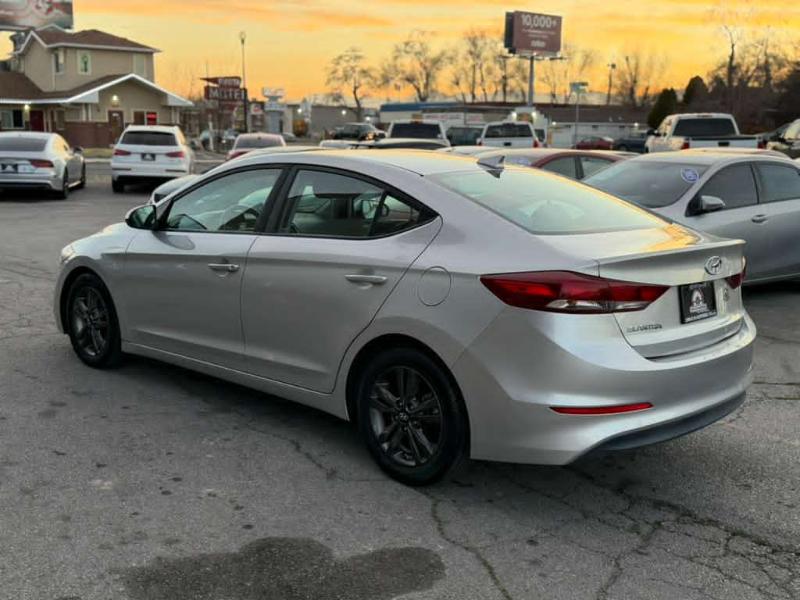 Hyundai Elantra Limited 2018