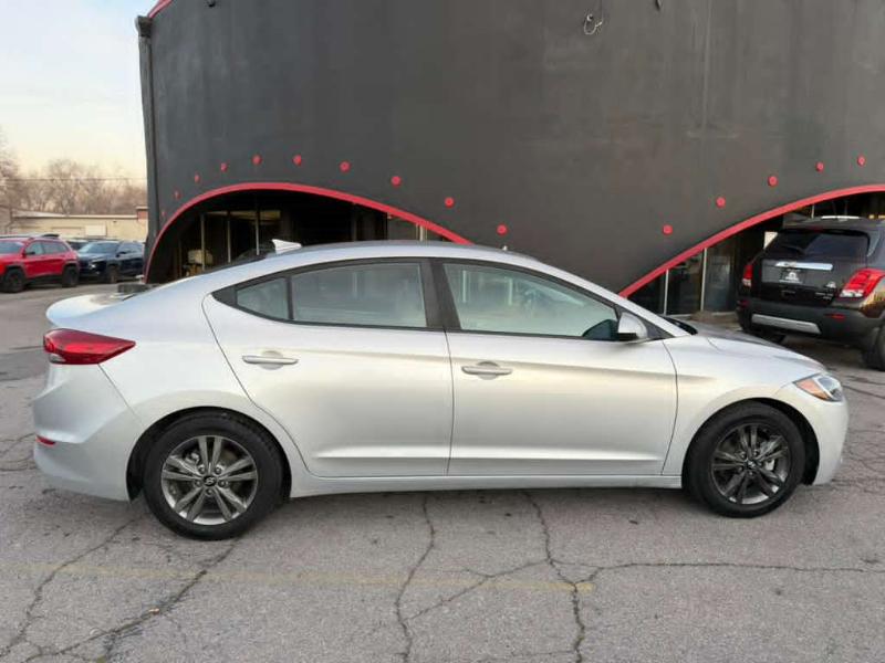 Hyundai Elantra Limited 2018