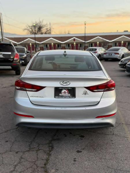 Hyundai Elantra Limited 2018