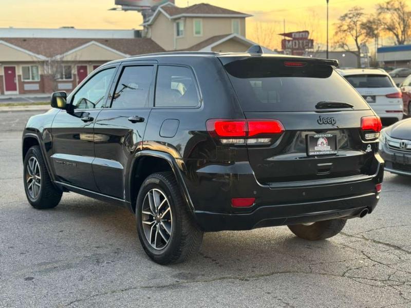 Jeep Grand Cherokee Laredo 4WD 2018