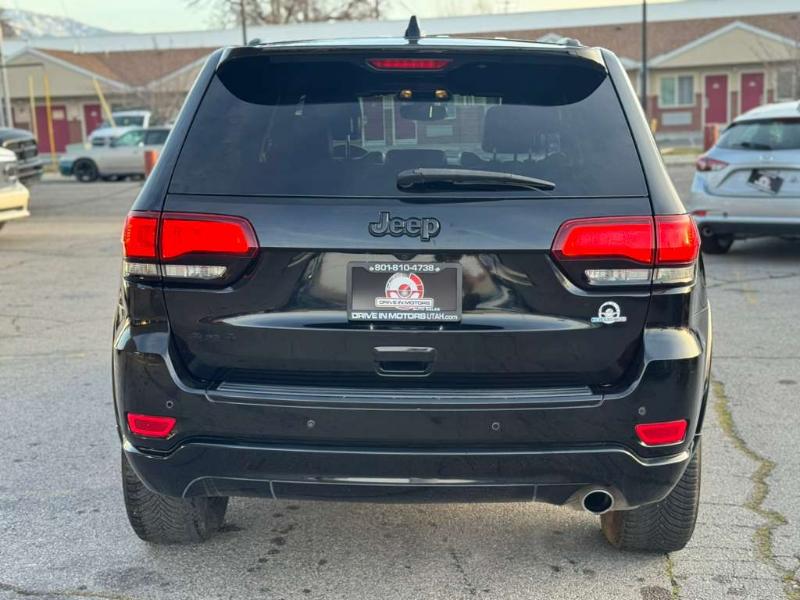 Jeep Grand Cherokee Laredo 4WD 2018