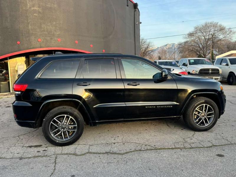 Jeep Grand Cherokee Laredo 4WD 2018