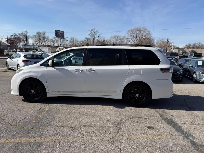 Toyota Sienna FWD 7-Passenger V6 2014