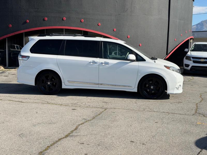 Toyota Sienna FWD 7-Passenger V6 2014