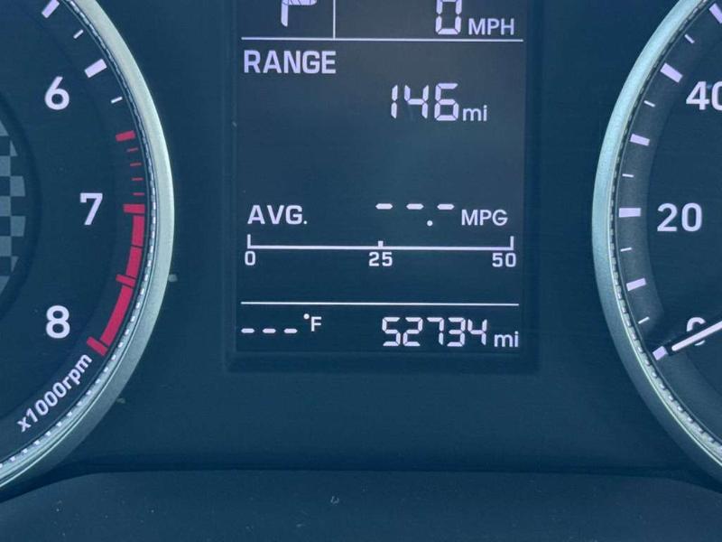 Hyundai Elantra SE 6AT 2019