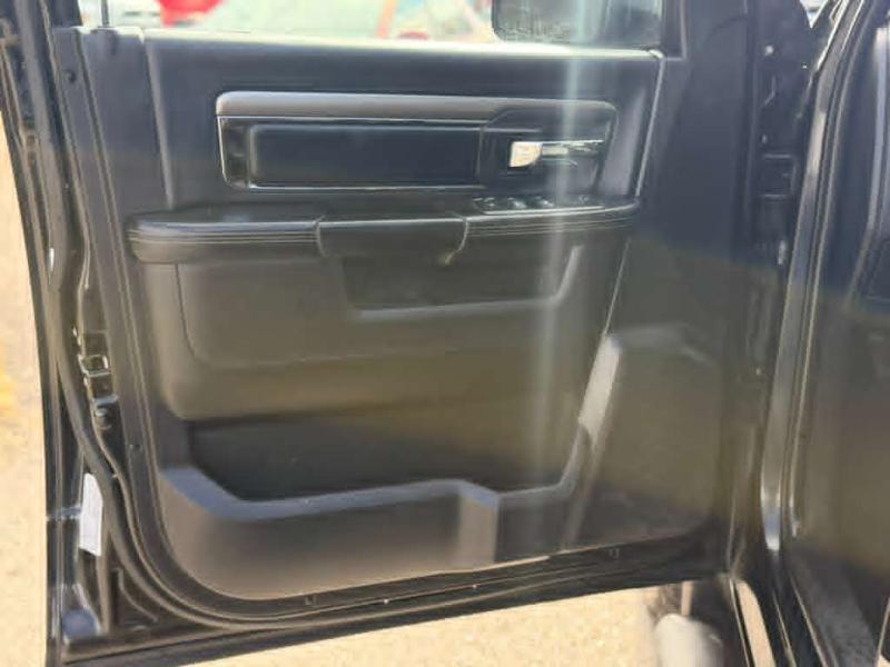 RAM 1500 Sport Crew Cab SWB 4WD 2015