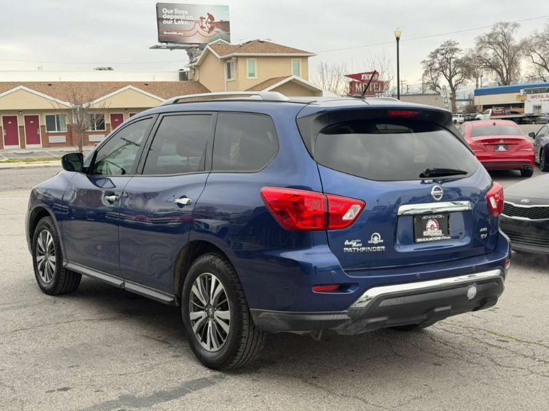 Nissan Pathfinder Platinum 4WD 2018