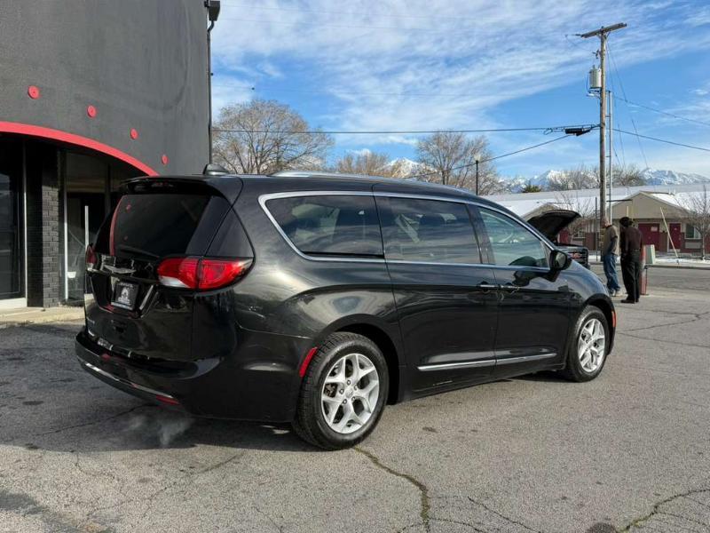 Chrysler Pacifica Touring-L 2018