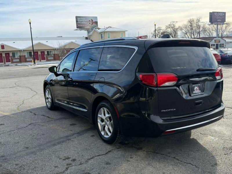 Chrysler Pacifica Touring-L 2018