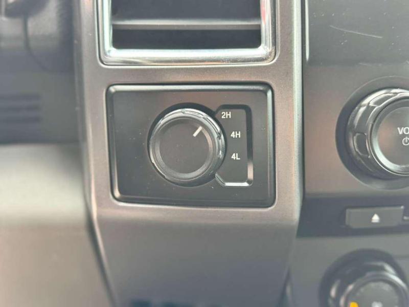 Ford F-150 Lariat SuperCrew 5.5-ft. Bed 4WD 2016