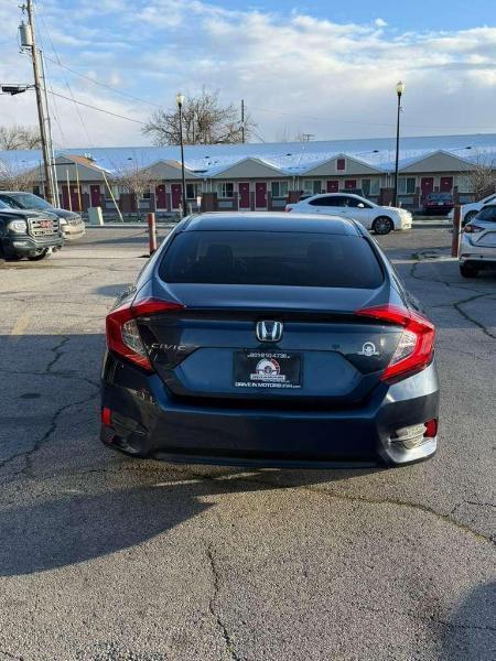 Honda Civic LX Sedan CVT 2017