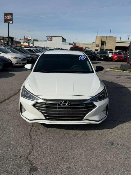 Hyundai Elantra Limited 2020