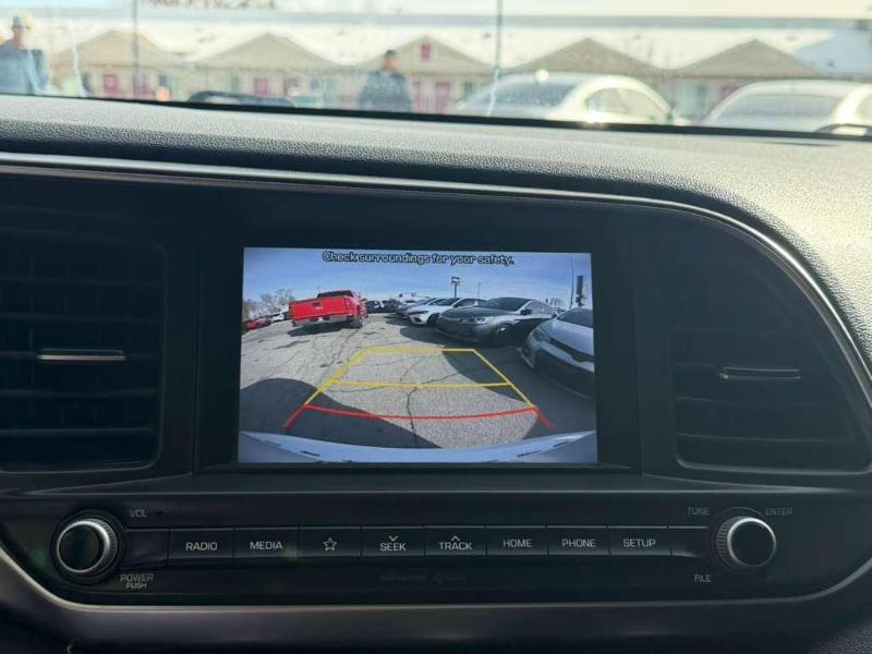 Hyundai Elantra Limited 2020