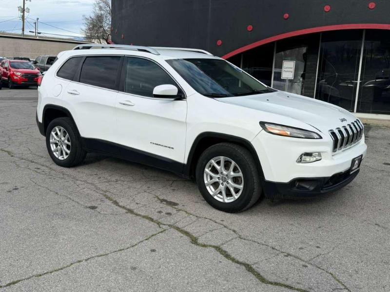Jeep Cherokee Latitude FWD 2015